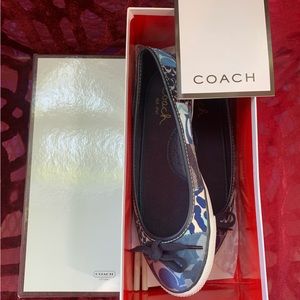 BRAND NEW: The Cutest COACH Flats!